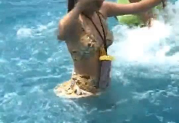 柒哥小姐姐出海捕鱼,探寻海洋的馈赠与挑战